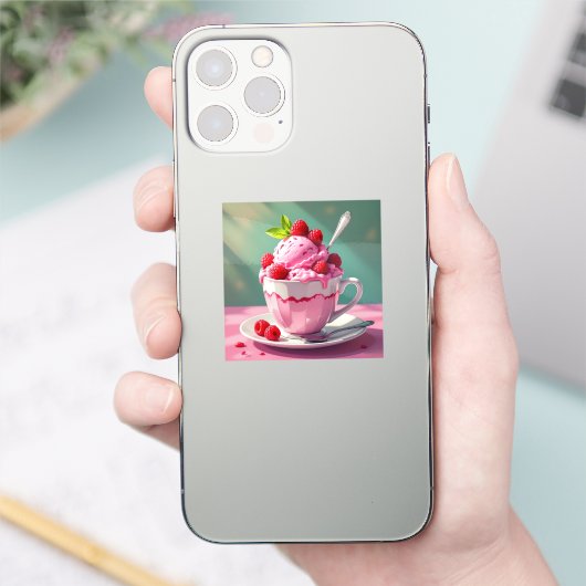 Raspberry Ice Cream in een Roze Koffie Cup Sticker (Telefoon)