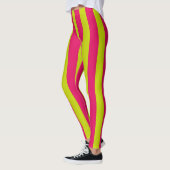Raspberry roze en Lime Green Stripe Monogram Leggings (Links)