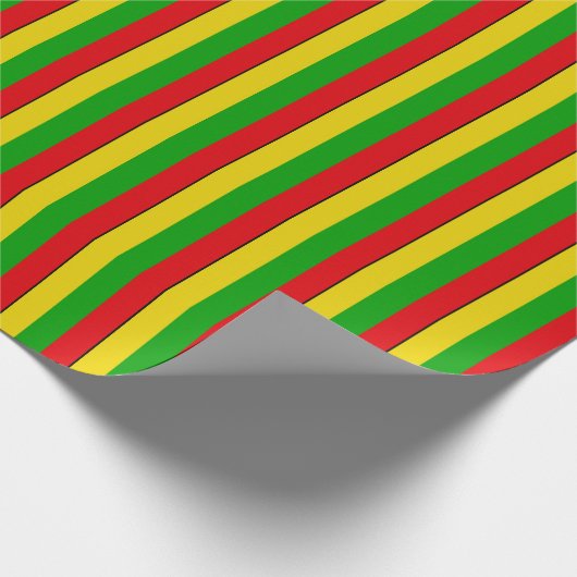 Rasta vlag gekleurd gestreept cadeaupapier (Hoek)