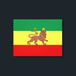 Rastafaarse vlag (Rastafarianisme) (Rasta) Canvas Afdruk<br><div class="desc">Dit ontwerp is voorzien van de vlag van de Rastafari-beweging, een religie die zich in Jamaica in de jaren dertig ontwikkelde. Er is geen centrale autoriteit voor de controle op de beweging en er bestaat een grote verscheidenheid onder de beroepsbeoefenaars, die bekend staan als Rastafari, Rastafari of gewoon Rastas. Rasta-overtuigingen...</div>