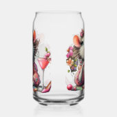  rat dame met een martini overweegt blikvorm glas (Links)