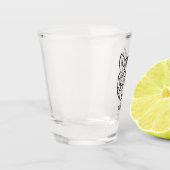 Rat met zwarte en witte tribale shot glas (Links)