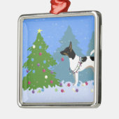 Rat Terrier Decoreert een kerstboom in het bos Metalen Ornament (Links)