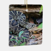Ratelslang in het wild keramisch ornament (Rechts)