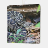 Ratelslang in het wild keramisch ornament (Links)