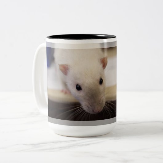 Rattie Coffee Tijd Twee Mok zonder been (Voorkant links)