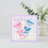 Rattles Baby Gender Reveal Party Invitation Kaart (Staand voorkant)