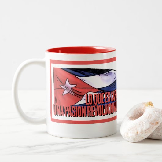 Raúl Castro Tweekleurige Koffiemok (Met donut)