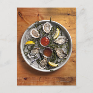 Rauwe oesters gerangschikt briefkaart
