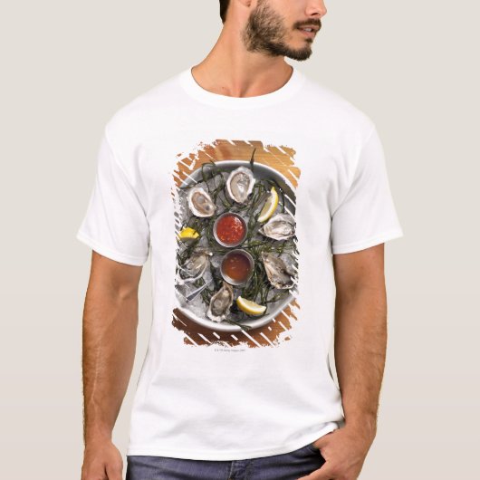 Rauwe oesters gerangschikt t-shirt (Voorkant)