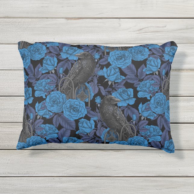Raven en blauwe rozen buitenkussen (Achterkant)