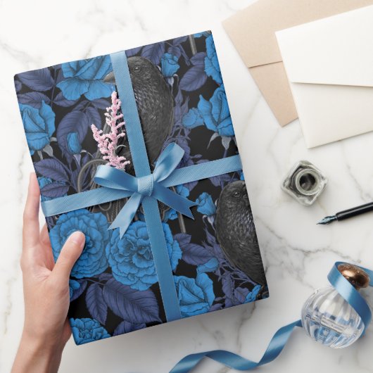 Raven en blauwe rozen cadeaupapier (Geschenken)