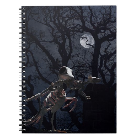 Raven- en ratskelet in Moonlight Notitieboek (Voorkant)