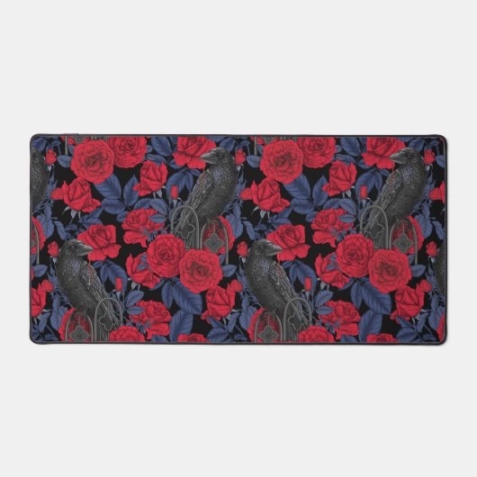 Raven en rozen met donkerblauwe bladeren bureaumat (Voorkant)