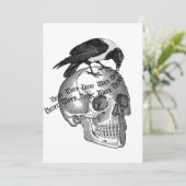 Raven en Skull Halloween Uitnodiging (Staand voorkant)