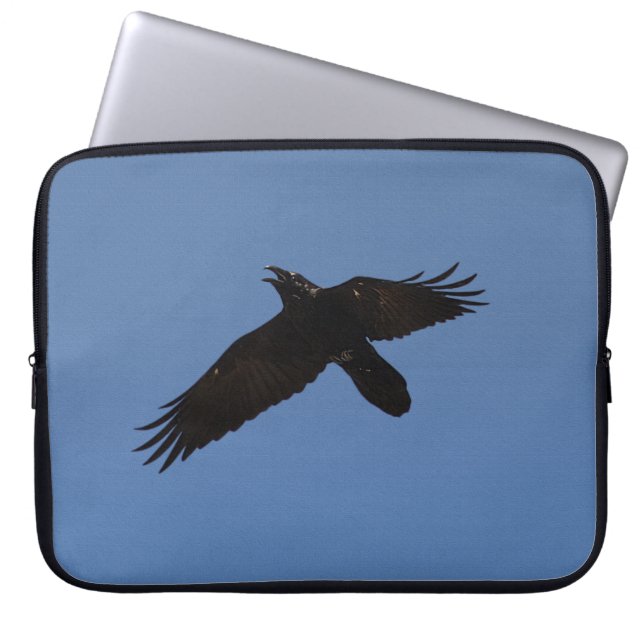Raven Flying in Blue Sky Art Print Laptop Sleeve (Voorkant)