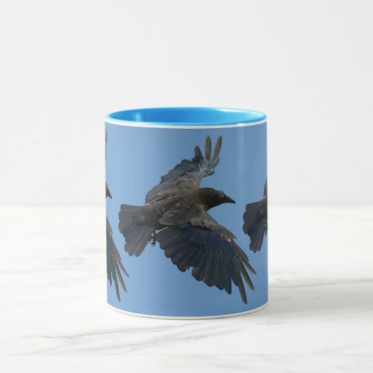 Raven in Flight Wildlife Lover Mok (Midden)