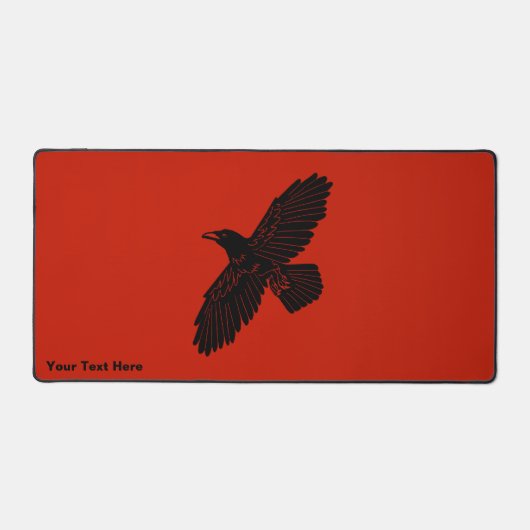 Raven op rood bureaumat (Voorkant)