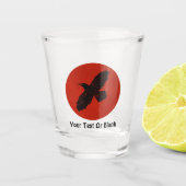 Raven op rood shot glas (Voorkant)