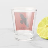 Raven op rood shot glas (Achterkant)