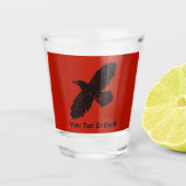 Raven op rood shot glas (Voorkant)