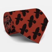 Raven op rood stropdas (Opgerold)