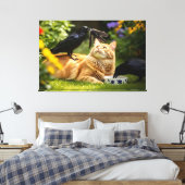Raven spelen met kattenveren canvas afdruk (Insitu (Slaapkamer))