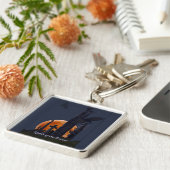 Raven & Totems op een begraafplaats Sleutelhanger (Zijkant)