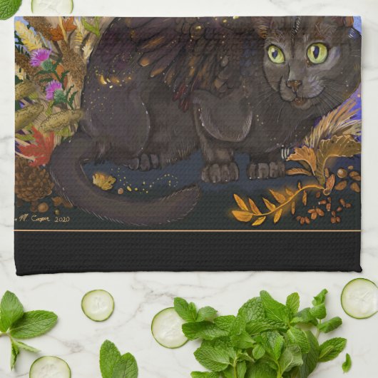 Raven Winged Autumn Magic Cat Theedoek (Gevouwen)