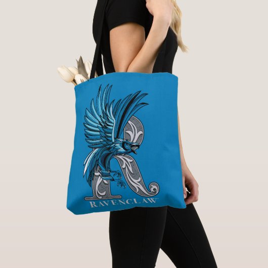 RAVENCLAW™ Crosshatched Emblem Tote Bag (Dichtbij)