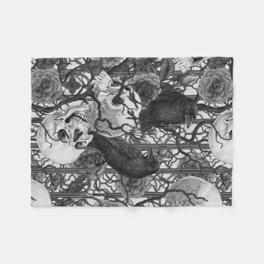 Ravens geheim. Donkere en humeurige gotische illus Fleece Deken (Voorkant (Horizontaal))