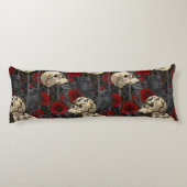 Ravens geheim. Donkere en humeurige gotische illus Lichaamskussen (Achterkant)