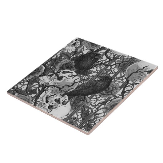 Ravens geheim. Donkere en humeurige gotische illus Tegeltje (Zijkant)