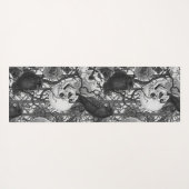 Ravens geheim. Donkere en humeurige gotische illus Yogamat (Achterkant (horizontaal))