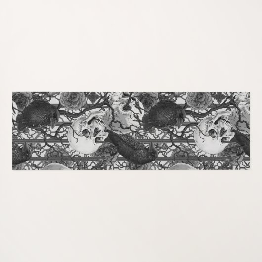 Ravens geheim. Donkere en humeurige gotische illus Yogamat (Achterkant (horizontaal))