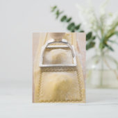 Ravioli met gebak, dicht bij elkaar briefkaart (Staand voorkant)