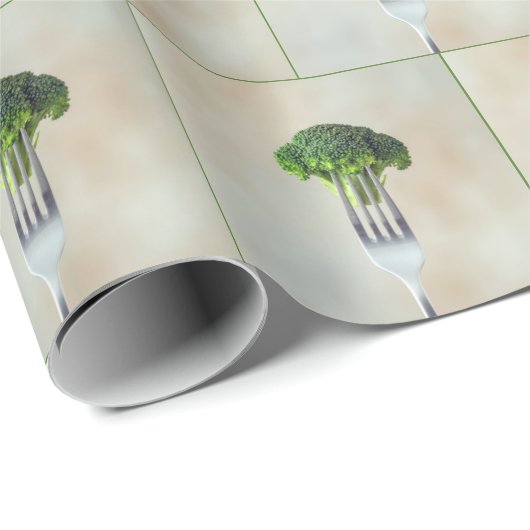 Raw Broccoli Floret On a Fork Cadeaupapier (Rol Hoek)