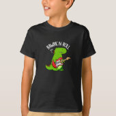 Rawrk en Roll Funny Rocker Dinosaur Pun Dark BG T-shirt (Voorkant)
