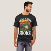 Read S'More Books Camping Outdoors Travel Campfire T-shirt (Voorkant volledig)