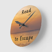 Read to Escape Wall Clock | Book Lover Quote Ronde Klok (Hoek)