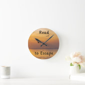 Read to Escape Wall Clock | Book Lover Quote Ronde Klok (Huis)