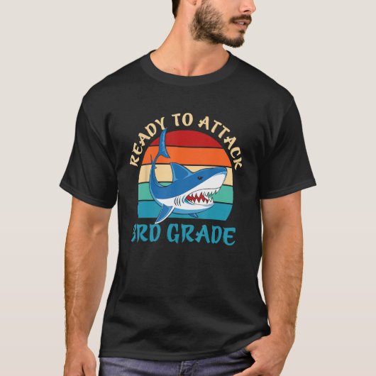 Ready To Attack 3rd Grade Third Retro Shark Stude T-shirt (Voorkant)