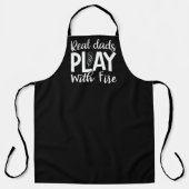 Real Dads Play met Fire BBQ Large Black Apron Schort (Voorkant)