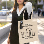 Real Estate Company Cute Custom House Realtor Tote Bag<br><div class="desc">Deze trendy canvas tas van de Reltor is douane die met uw naam van het realiteitbedrijf wordt gemaakt. Dit zwarte en witte ontwerp kenmerkt een eenvoudige lijntekening van een buurt met een boom aan beide zijden. Opdracht voor uw zakelijke klanten in onroerend goed voor marketing.</div>