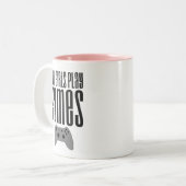 Real Girls Play Games Two-Tone Coffee Mok (Voorkant links)