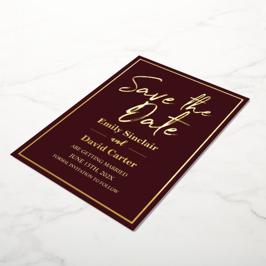 Real Gold Foil op Marsala Save the Date Wedding Folie Uitnodiging (Gedraaid)