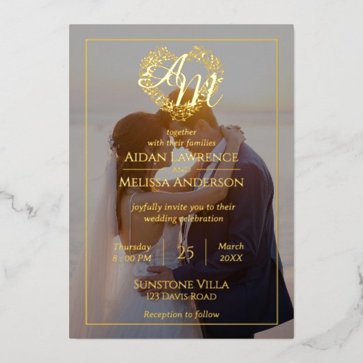 Real Gold Folie Monogram met Fotobruiloft Uitnodiging (Voorkant)