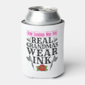 Real Grandmas Draag Ink Tattoo Tattooed Grandmoede Blikjeskoeler (Blikje Voorkant)