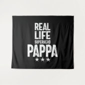 Real Life Superheld Pappa | Vader Gift Wandkleed (Voorkant (horizontaal))