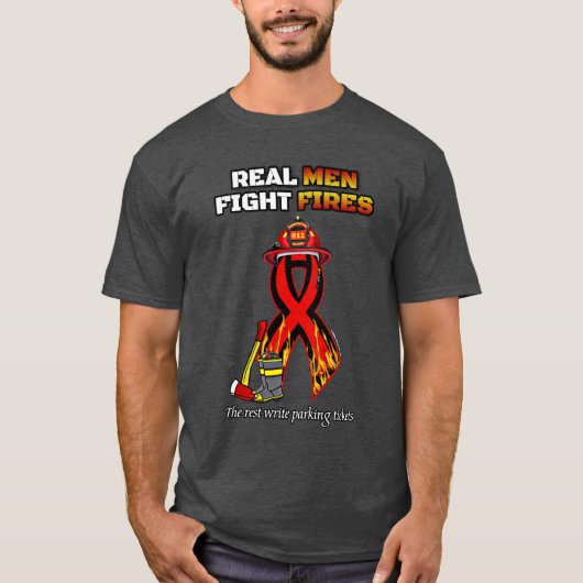 REAL MAN FIGHT FIGHT FIGHT T-SHIRT (Voorkant)
